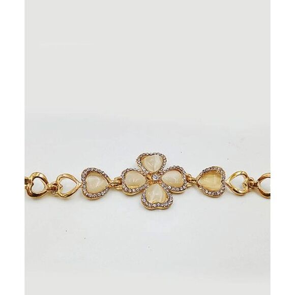*Clearance* Ladies Flower Tennis Bracelet - Picture 4 of 6